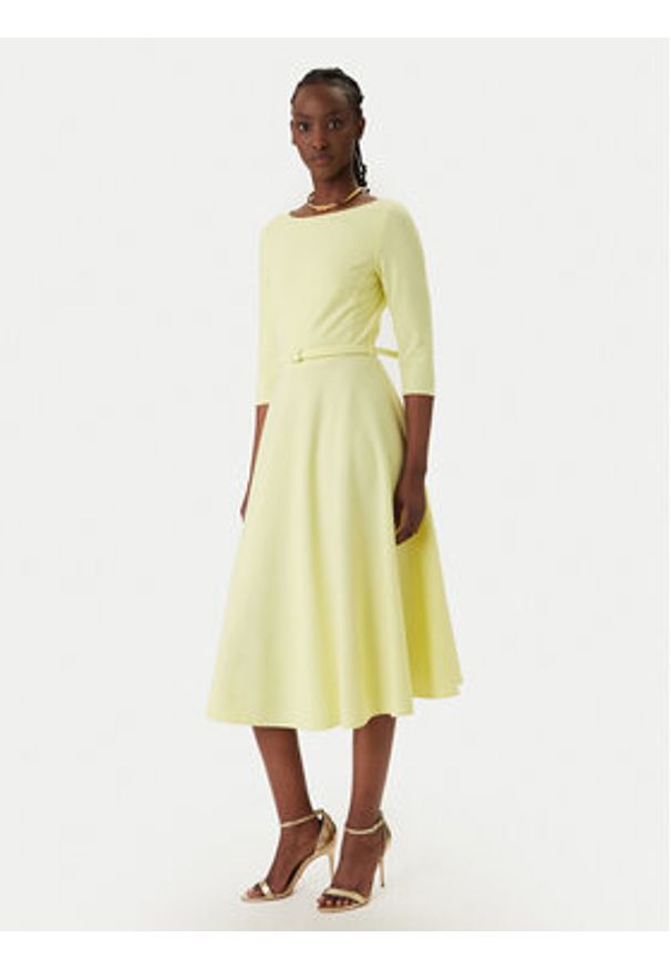 Rinascimento Sukienka koktajlowa CFC0127892003 Żółty Regular Fit. Kolor: żółty. Materiał: syntetyk. Styl: wizytowy