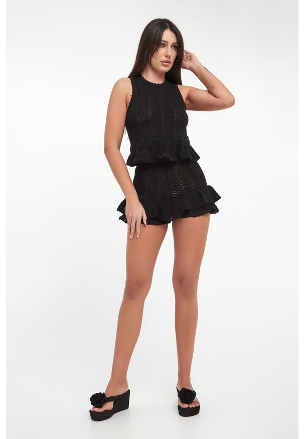 Twinset Milano - Szorty damskie ażurowe z falbanami TWINSET. Wzór: ażurowy