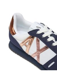 Armani Exchange Sneakersy XDX031 XV137 U286 Granatowy. Kolor: niebieski. Materiał: materiał