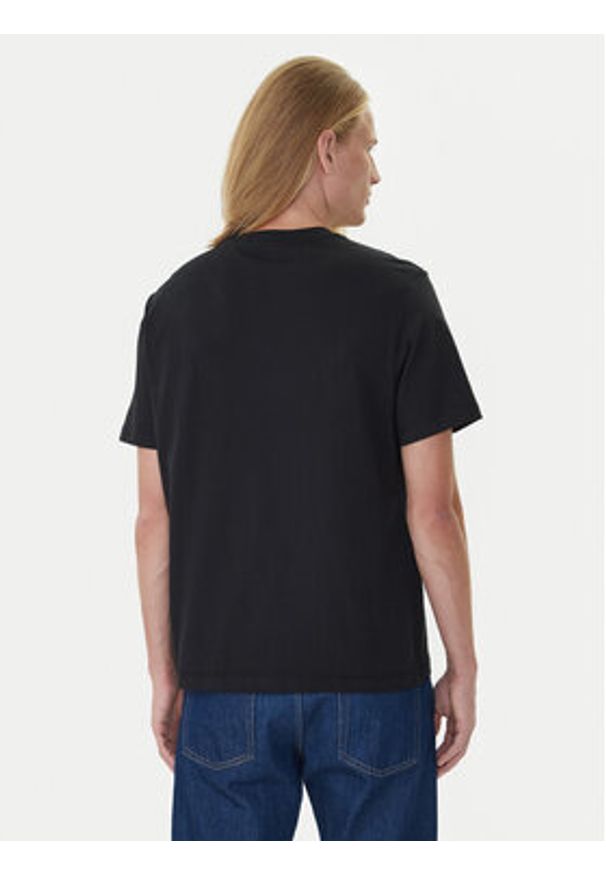 Calvin Klein T-Shirt LV04RD822G Czarny Regular Fit. Kolor: czarny. Materiał: bawełna