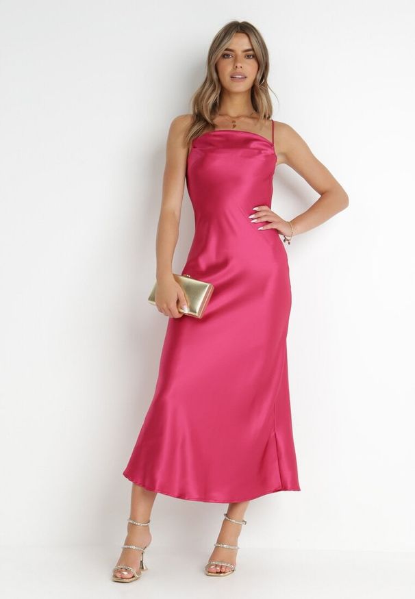 Born2be - Fuksjowa Sukienka Satynowa Chrentizo. Kolor: różowy. Materiał: satyna. Długość rękawa: na ramiączkach. Wzór: gładki. Styl: wizytowy. Długość: maxi