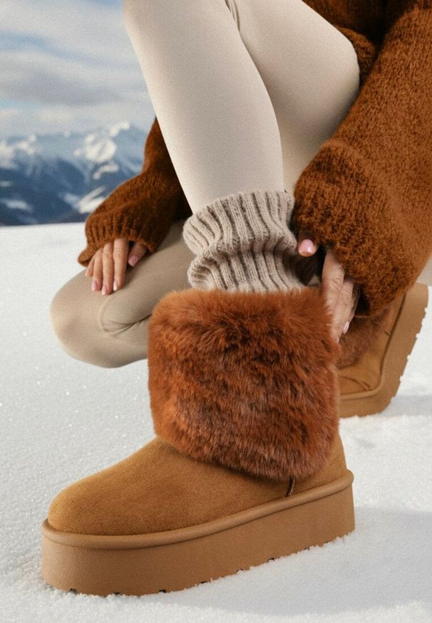 Born2be - Jasnobrązowe Śniegowce za Kostkę Mocno Ocieplane z Futerkiem na Platformie Reilanna. Okazja: na spacer, na co dzień. Wysokość cholewki: za kostkę. Kolor: brązowy. Materiał: futro. Obcas: na platformie. Styl: elegancki, casual, klasyczny