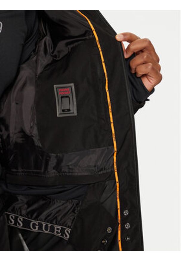 Guess Kurtka narciarska M4PL3U WH0K0 Czarny Regular Fit. Kolor: czarny. Materiał: syntetyk. Sport: narciarstwo