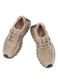 Beżowe Sneakersy Filippo Stylowe Obuwie Damskie Panterka. Kolor: beżowy. Materiał: skóra ekologiczna, zamsz. Szerokość cholewki: normalna. Wzór: motyw zwierzęcy. Styl: elegancki #3