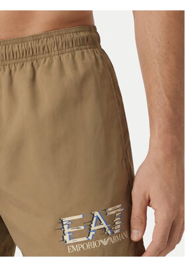 EA7 Emporio Armani Szorty kąpielowe 7M001678 AF21069 U6167 Beżowy Regular Fit. Kolor: beżowy. Materiał: syntetyk