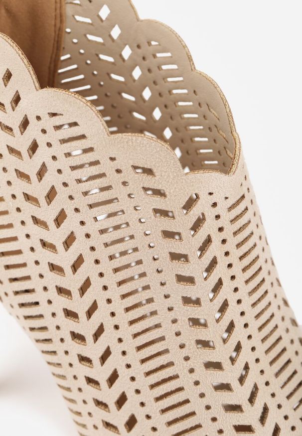 Renee - Beżowe Ażurowe Sandały Vices na Szpilce Seladith. Nosek buta: otwarty. Kolor: beżowy. Materiał: jeans. Wzór: ażurowy. Sezon: lato. Obcas: na szpilce. Styl: elegancki, wizytowy