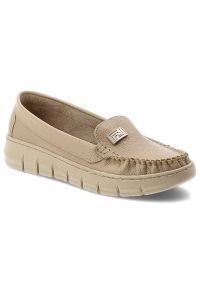 Mokasyny damskie Armodo, cholewka ze skóry naturalnej gładkiej klasyczna wsuwana konstrukcja z delikatnym przeszyciem, beżowe, 10167. Kolor: beżowy. Materiał: skóra. Szerokość cholewki: normalna. Wzór: gładki. Styl: klasyczny #6