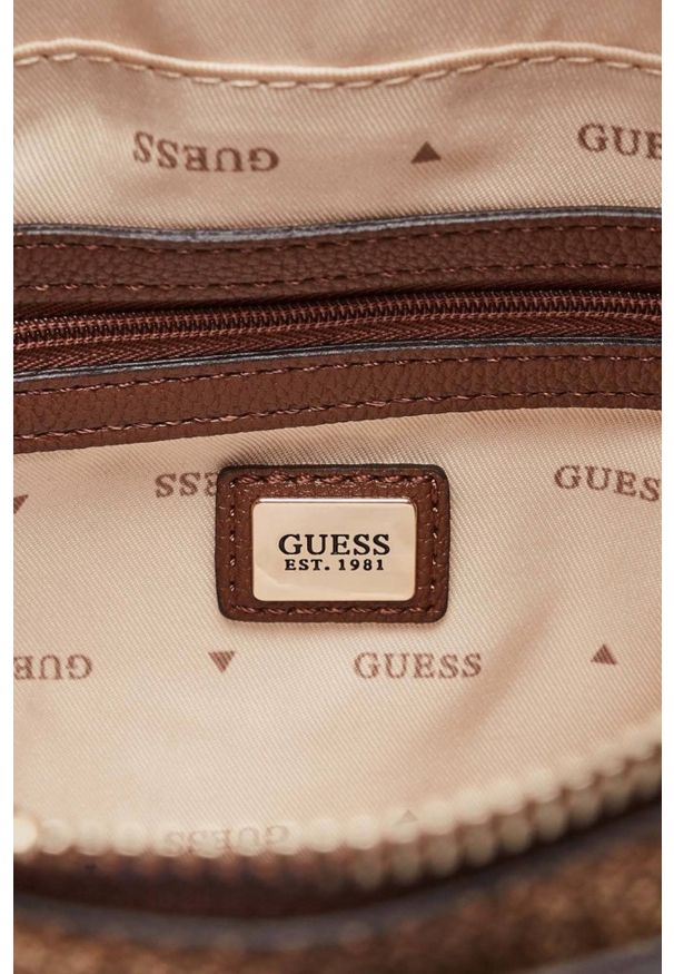 Guess - GUESS Beżowa klasyczna damska torebka Noelle. Kolor: beżowy. Materiał: skórzane. Styl: klasyczny