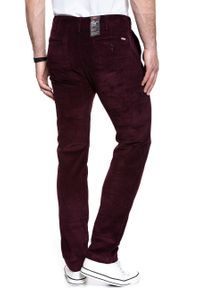 Levi's® - LEVI’S 502 REGULAR TAPER MĘSKIE SPODNIE SZTRUKSOWE SZTRUKS RED 521630010. Materiał: sztruks