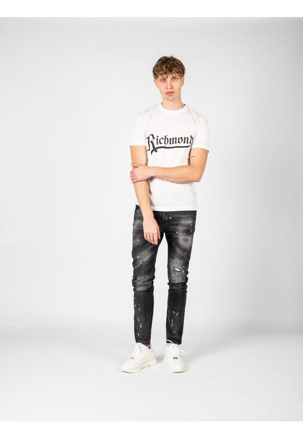 John Richmond T-Shirt | RMA22091TS | Mężczyzna | Biały. Okazja: na co dzień. Kolor: biały. Materiał: bawełna. Długość rękawa: krótki rękaw. Długość: krótkie. Wzór: nadruk. Styl: casual