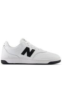 Buty New Balance BB80BNN - białe. Okazja: na co dzień. Kolor: biały. Materiał: materiał, skóra, syntetyk, guma. Szerokość cholewki: normalna. Sport: koszykówka, turystyka piesza