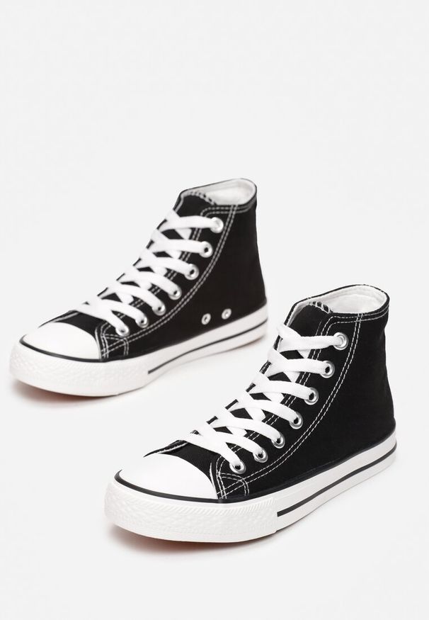 Born2be - Czarne Trampki Aqiafa. Nosek buta: okrągły. Kolor: czarny. Materiał: guma, materiał. Szerokość cholewki: normalna. Wzór: gładki. Obcas: na płaskiej podeszwie