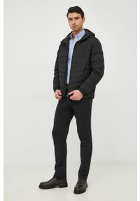 TOMMY HILFIGER - Tommy Hilfiger kurtka męska kolor czarny przejściowa. Okazja: na co dzień. Kolor: czarny. Materiał: syntetyk, materiał. Styl: casual #3