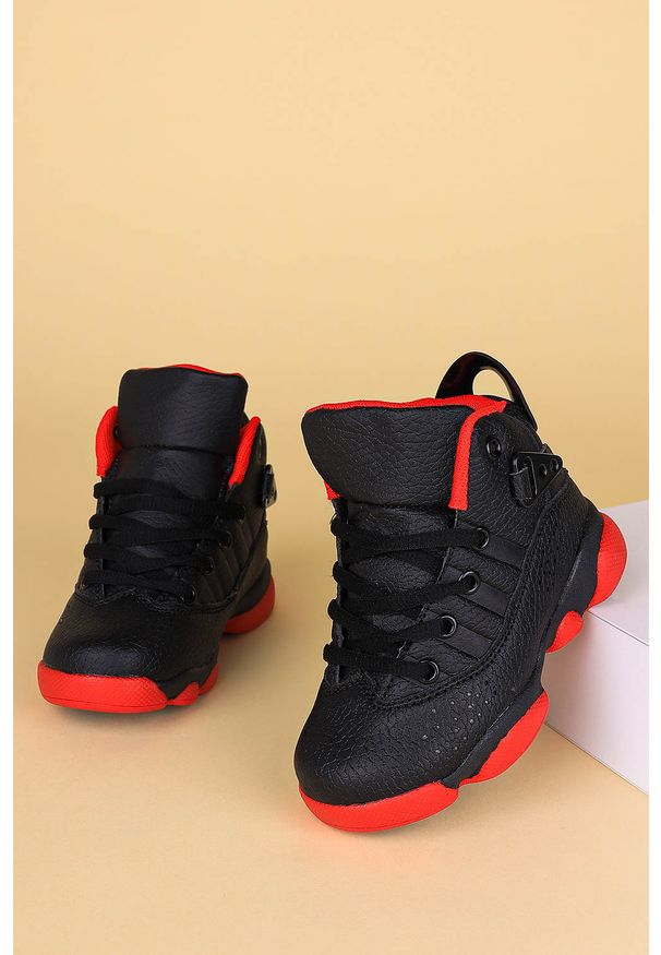 Casu - Czarne buty sportowe sznurowane casu 201d/br. Kolor: czarny