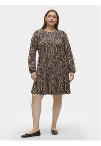 Vero Moda Curve Sukienka codzienna Ina 10301827 Beżowy Oversize. Okazja: na co dzień. Kolor: beżowy. Materiał: syntetyk. Typ sukienki: oversize, proste. Styl: casual