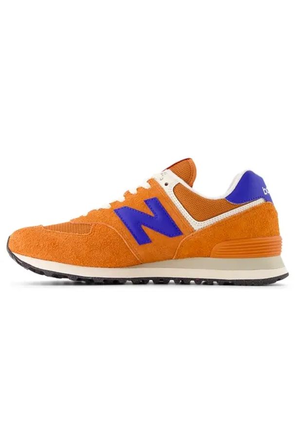 New Balance U574BRD Sneakersy męskie. Okazja: na co dzień. Kolor: pomarańczowy. Materiał: zamsz, dresówka, guma. Szerokość cholewki: normalna. Model: New Balance 574