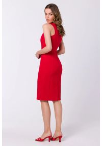 Sukienki.shop - Elegancka klasyczna sukienka ołówkowa bez rękawów czerwona. Okazja: na randkę, do pracy. Kolor: czerwony, beżowy. Długość rękawa: bez rękawów. Typ sukienki: ołówkowe. Styl: elegancki, klasyczny #2