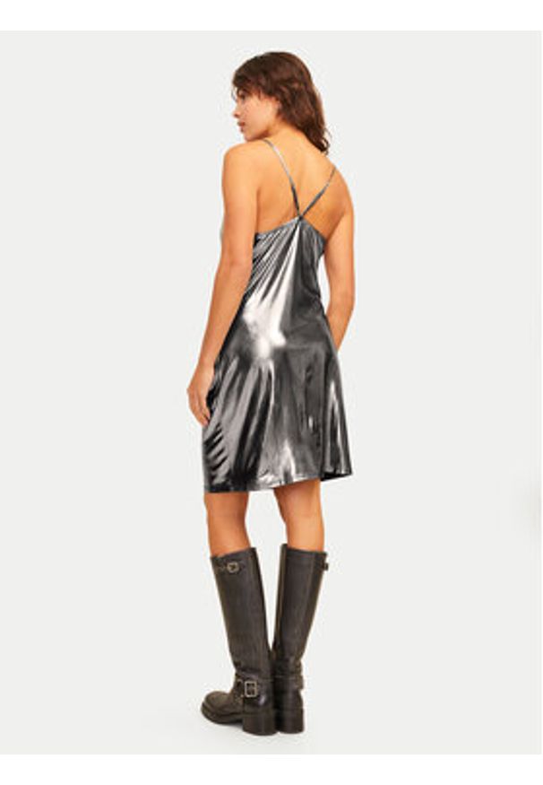 JJXX Sukienka koktajlowa Dina 12266218 Srebrny Loose Fit. Kolor: srebrny. Materiał: syntetyk. Styl: wizytowy