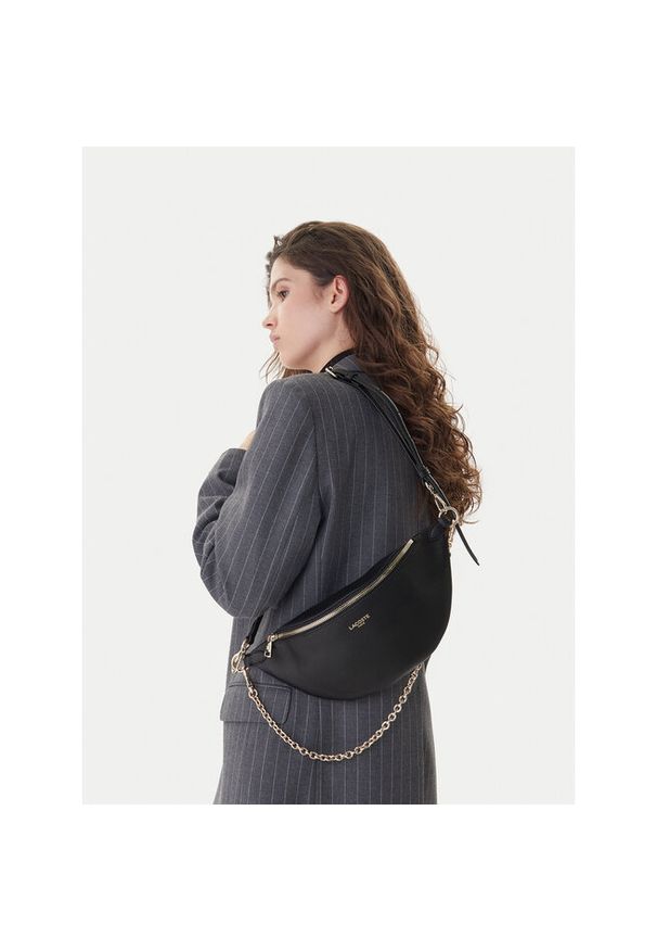 Torebka Lacoste. Kolor: czarny