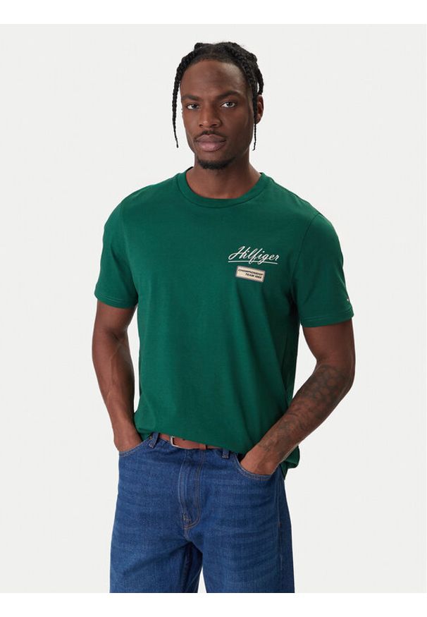TOMMY HILFIGER - Tommy Hilfiger T-Shirt Modern Ath Graphic MW0MW41471 Zielony Regular Fit. Kolor: zielony. Materiał: bawełna
