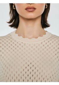 Big-Star - Sweter damski ażurowy z krótkim rękawem perłowy Diona 103. Okazja: na co dzień. Kolor: kremowy. Materiał: denim, dzianina, bawełna, tkanina. Długość rękawa: krótki rękaw. Długość: krótkie. Wzór: ażurowy. Styl: casual, klasyczny #3