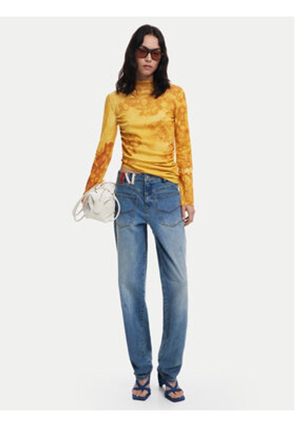 Desigual Golf Ottawa 25WWJF38 Żółty Regular Fit. Typ kołnierza: golf. Kolor: żółty. Materiał: wiskoza