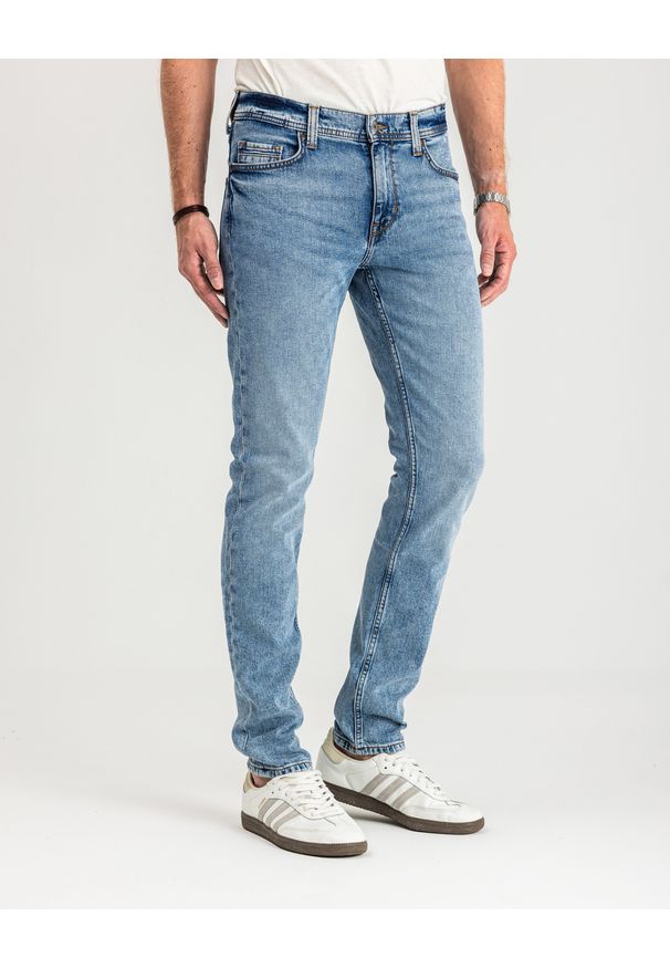 Mustang - MUSTANG VEGAS SLIM MĘSKIE SPODNIE JEANSOWE JEANSY DŻINSY DENIM BLUE 1015043 5000 202. Okazja: na co dzień. Materiał: denim, jeans. Styl: casual