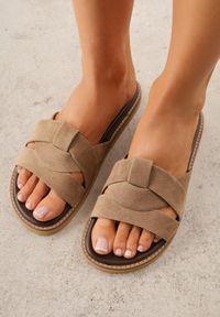 Renee - Beżowe Klapki VICES z Geometryczną Cholewką Lorazeiros. Okazja: na co dzień. Kolor: beżowy. Materiał: jeans. Wzór: geometria. Sezon: lato. Obcas: na płaskiej podeszwie. Styl: casual #1