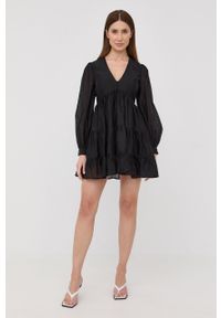 BARDOT - Bardot sukienka kolor czarny mini rozkloszowana. Kolor: czarny. Materiał: tkanina. Typ sukienki: rozkloszowane. Długość: mini