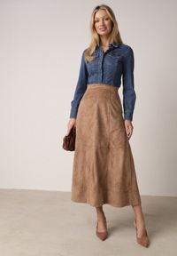Born2be - Beżowa Rozkloszowana Spódnica z Imitacji Zamszu Basara. Okazja: na co dzień, na spotkanie biznesowe, do pracy. Kolor: beżowy. Materiał: zamsz. Styl: casual, biznesowy, elegancki, klasyczny #5