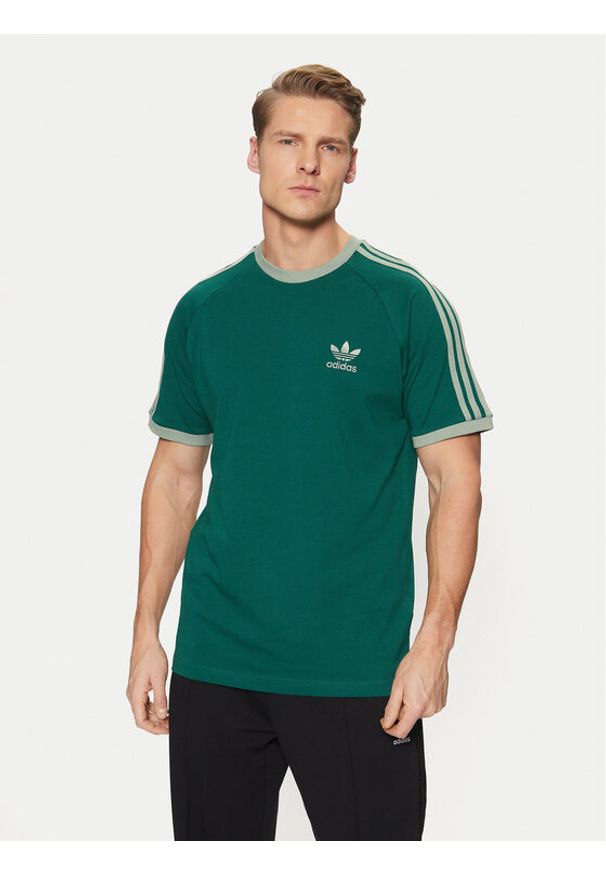 Adidas - adidas T-Shirt adicolor Classics 3-Stripes JN7017 Zielony Slim Fit. Kolor: zielony. Materiał: bawełna