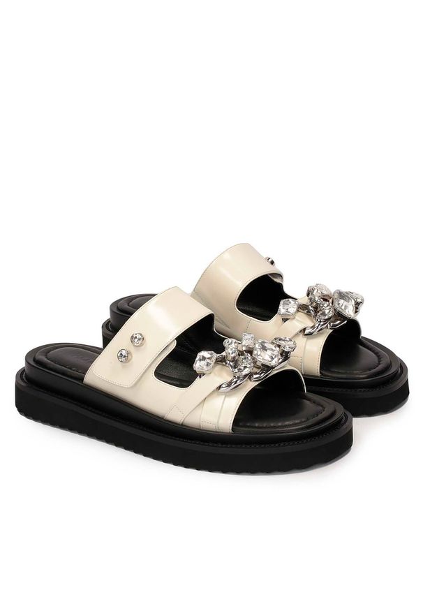 Klapki Kazar Grisela 78948-01-B6 Złamana Biel. Kolor: biały. Materiał: skóra