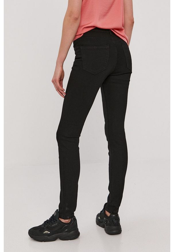 Vero Moda Jeansy damskie medium waist. Kolor: czarny