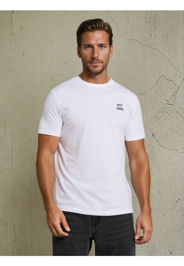 Sinsay - Bawełniana koszulka z napisem - biały. Kolor: biały. Materiał: bawełna. Wzór: napisy