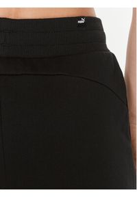 Puma Spodnie dresowe Ess+ Embroidery 670007 Czarny Regular Fit. Kolor: czarny. Materiał: bawełna, syntetyk