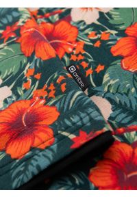 Ombre Clothing - Polo koszulka bawełniana z nadrukiem w kwiaty – czarna V2 - Rozmiar: XL. Okazja: na co dzień. Typ kołnierza: polo. Kolor: czarny. Materiał: bawełna. Wzór: nadruk, kwiaty. Sezon: lato. Styl: wakacyjny, casual, elegancki #7
