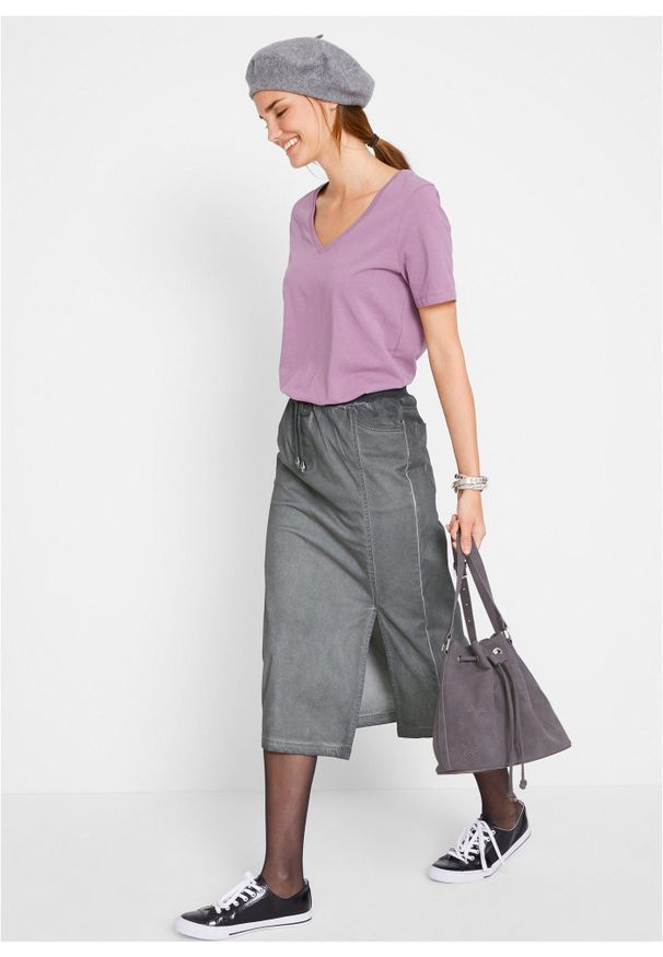 bonprix - T-shirt z bawełną organiczną. Typ kołnierza: dekolt w serek. Kolor: fioletowy. Materiał: bawełna