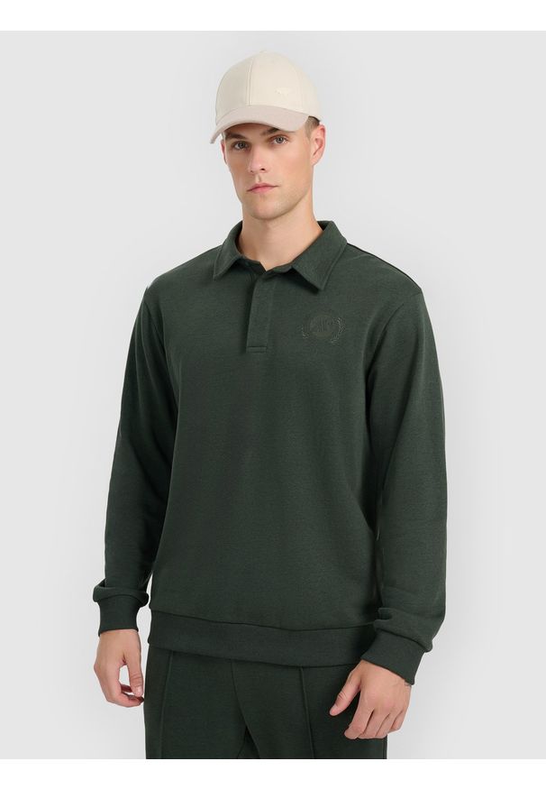 4f - 4F Bluza dresowa regular z kołnierzykiem męska - zielona XXL. Okazja: na co dzień. Typ kołnierza: kołnierzyk klasyczny. Kolor: zielony. Materiał: dresówka. Styl: elegancki, casual, klasyczny, sportowy