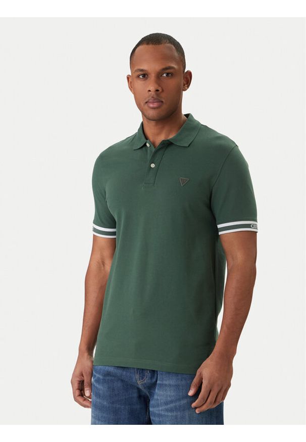 Guess Polo M6GP60 K3076 Zielony Regular Fit. Typ kołnierza: polo. Kolor: zielony. Materiał: bawełna
