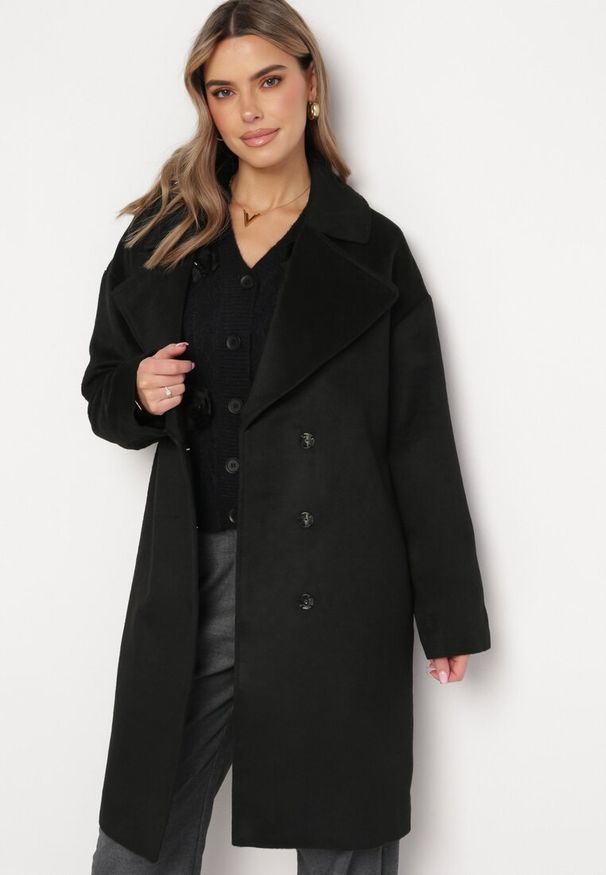 Born2be - Czarny Klasyczny Płaszcz z Paskiem w Talii Elwari. Kolor: czarny. Materiał: skóra. Styl: klasyczny