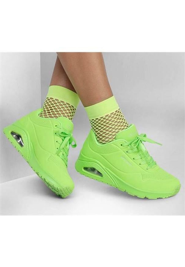 skechers - Buty do chodzenia damskie Skechers Night Shades. Zapięcie: sznurówki. Kolor: wielokolorowy, zielony. Materiał: materiał, syntetyk. Szerokość cholewki: normalna. Sport: turystyka piesza