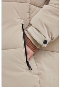 Calvin Klein Jeans Kurtka damska kolor beżowy zimowa. Okazja: na co dzień. Kolor: beżowy. Sezon: zima. Styl: casual