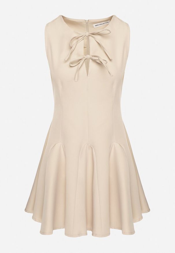 Born2be - Beżowa Rozkloszowana Sukienka Bez Rękawów z Ozdobnymi Wiązaniami Avelkio. Okazja: na spacer, na co dzień. Kolor: beżowy. Długość rękawa: bez rękawów. Typ sukienki: rozkloszowane. Styl: casual, elegancki