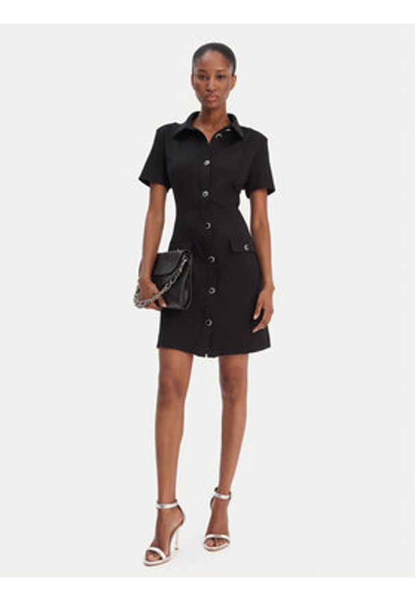 Guess Sukienka codzienna W6RK34 KCMU2 Czarny Classic Fit. Okazja: na co dzień. Kolor: czarny. Materiał: syntetyk. Typ sukienki: proste. Styl: casual