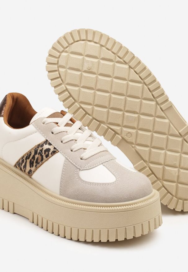 Born2be - Beżowo-Panterkowe Sneakersy na Grubej Podeszwie z Ozdobnym Paskiem Viviriana. Zapięcie: pasek. Kolor: beżowy. Materiał: jeans. Sezon: lato
