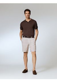 Reserved - Lniane szorty regular fit - beżowy. Kolor: beżowy. Materiał: len