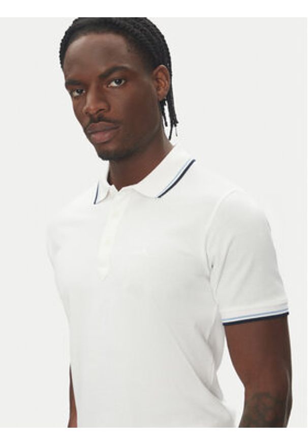 Lindbergh Polo 30-404010 Biały Relaxed Fit. Typ kołnierza: polo. Kolor: biały. Materiał: bawełna
