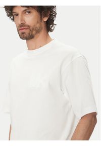 Michael Kors T-Shirt CS552HY1V2 Biały Regular Fit. Kolor: biały. Materiał: bawełna #6