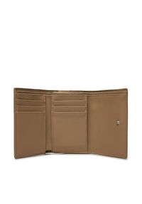 Calvin Klein Mały Portfel Damski Ck Plaque Small Trifold W/Zip K60K612834 Szary. Kolor: szary. Materiał: skóra