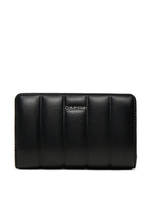 Calvin Klein Duży Portfel Damski Line Quilt Medium Bifold K60K612828 Czarny. Kolor: czarny. Materiał: skóra